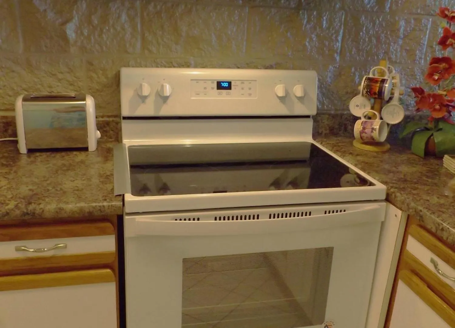 Apartment Kanai A Nalu 117 Has Rare Double Sized Lanai, Central Air, 3 Tv'S, Sleep #S Adjustable King, Children'S Stroller, Crib, Pac-N-Play, Games, Washer, Dryer, Boogie Boards, Snorkel Gear, Sand Chairs, Steps To Sugar Beach Wailuku