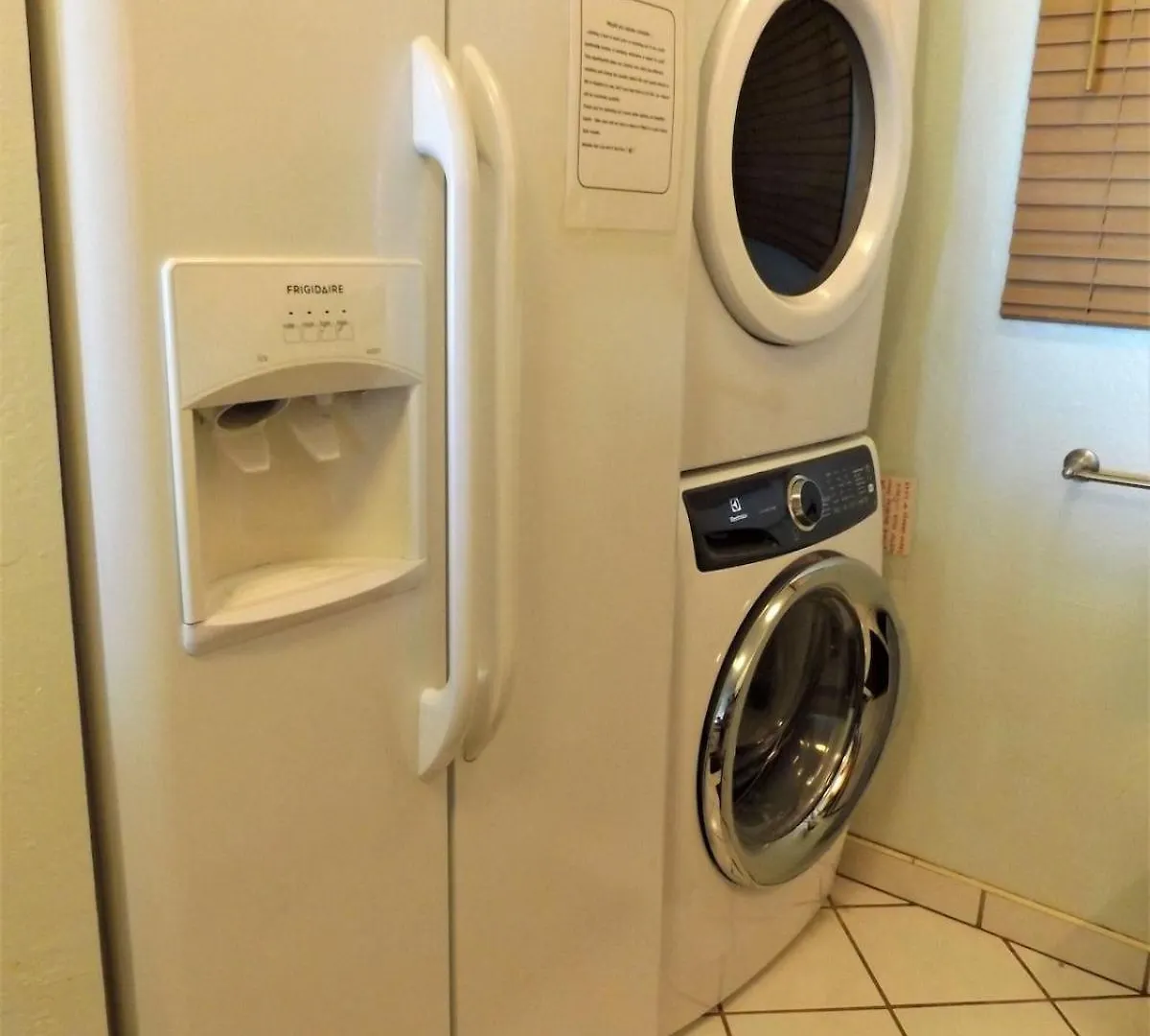 Kanai A Nalu 117 Has Rare Double Sized Lanai, Central Air, 3 Tv'S, Sleep #S Adjustable King, Children'S Stroller, Crib, Pac-N-Play, Games, Washer, Dryer, Boogie Boards, Snorkel Gear, Sand Chairs, Steps To Sugar Beach Wailuku