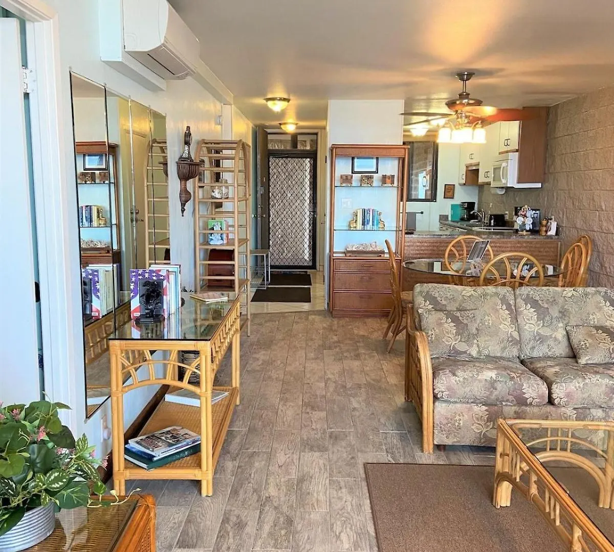 Apartment Kanai A Nalu 117 Has Rare Double Sized Lanai, Central Air, 3 Tv'S, Sleep #S Adjustable King, Children'S Stroller, Crib, Pac-N-Play, Games, Washer, Dryer, Boogie Boards, Snorkel Gear, Sand Chairs, Steps To Sugar Beach Wailuku