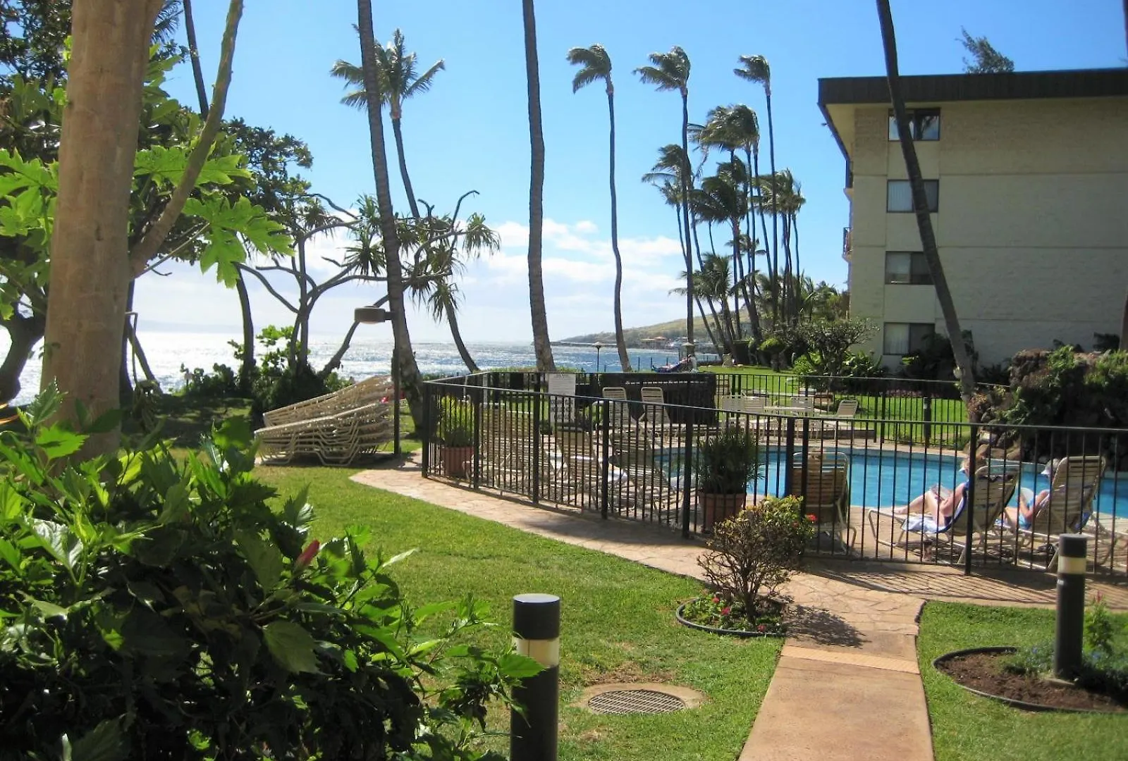 Kanai A Nalu 117 Has Rare Double Sized Lanai, Central Air, 3 Tv'S, Sleep #S Adjustable King, Children'S Stroller, Crib, Pac-N-Play, Games, Washer, Dryer, Boogie Boards, Snorkel Gear, Sand Chairs, Steps To Sugar Beach Wailuku 0*,  United States