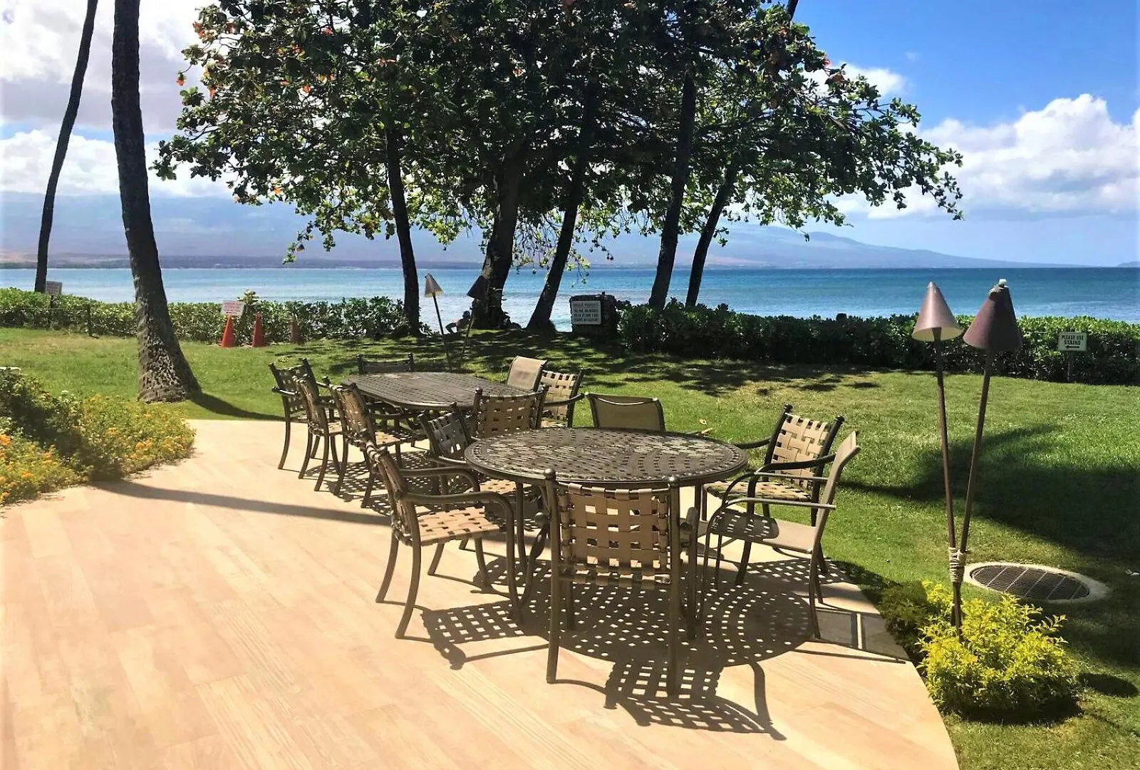 Kanai A Nalu 117 Has Rare Double Sized Lanai, Central Air, 3 Tv'S, Sleep #S Adjustable King, Children'S Stroller, Crib, Pac-N-Play, Games, Washer, Dryer, Boogie Boards, Snorkel Gear, Sand Chairs, Steps To Sugar Beach Wailuku Apartment