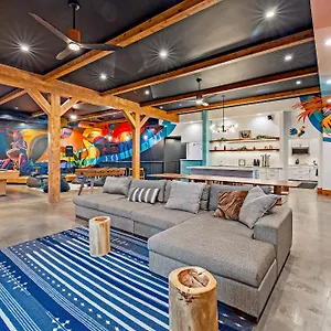 Albergue Howzit, Wailuku